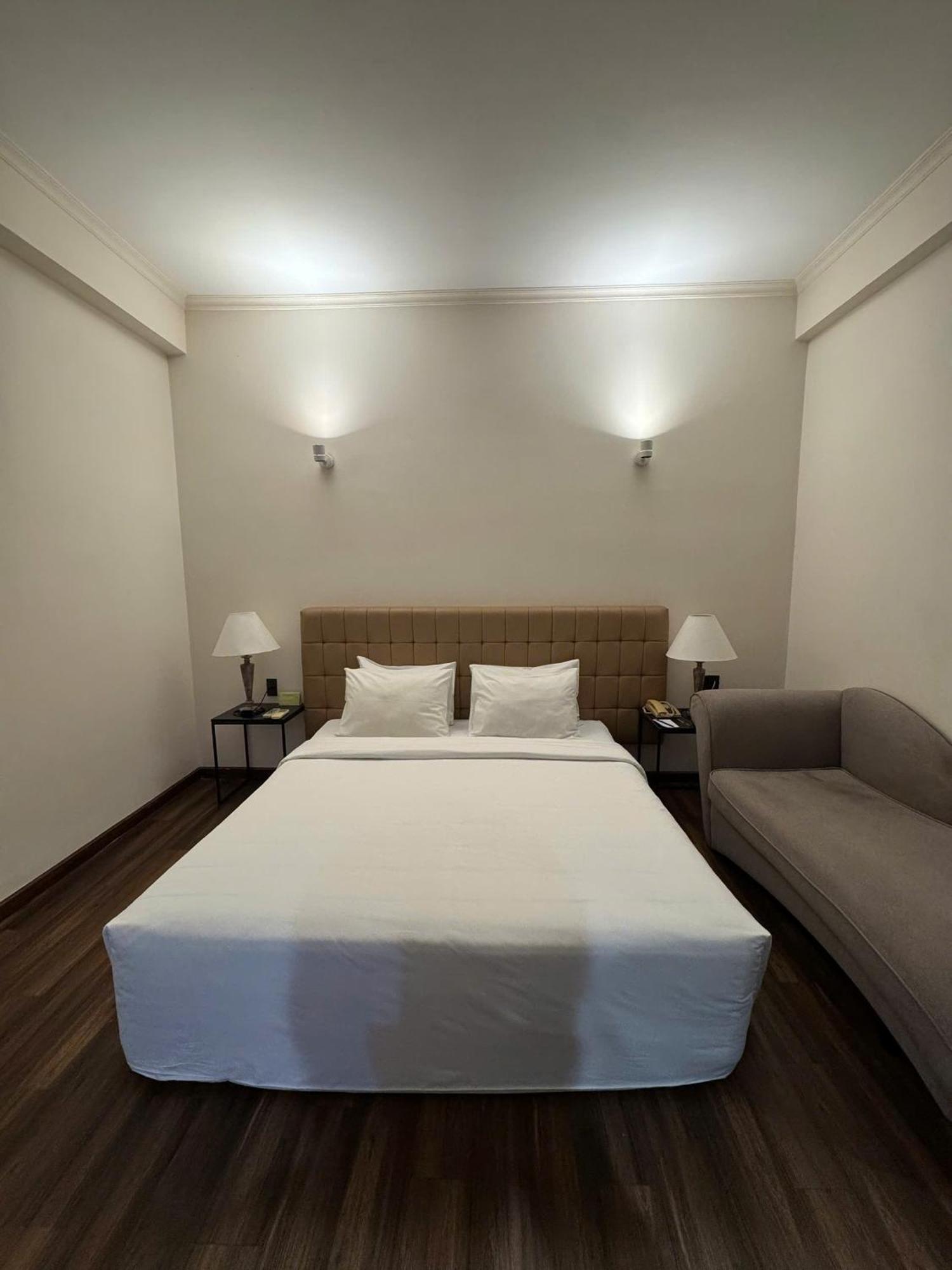 Liberty 2 Hotel Bandar Ho Chi Minh Luaran gambar